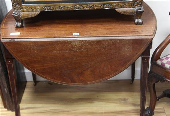 A Georgian mahogany inlaid Pembroke table, W.91cm